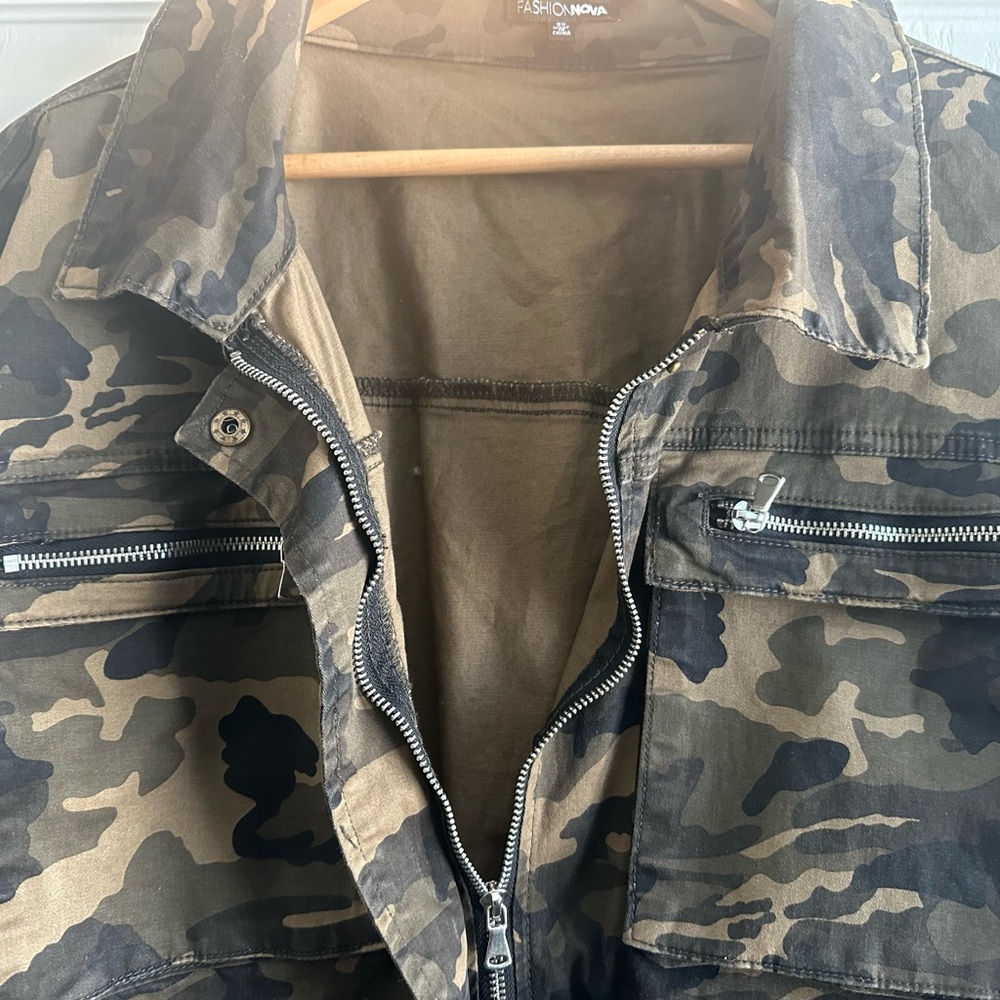 Fashion Nova Camouflage Jean Jacket - Picture 4 of 6